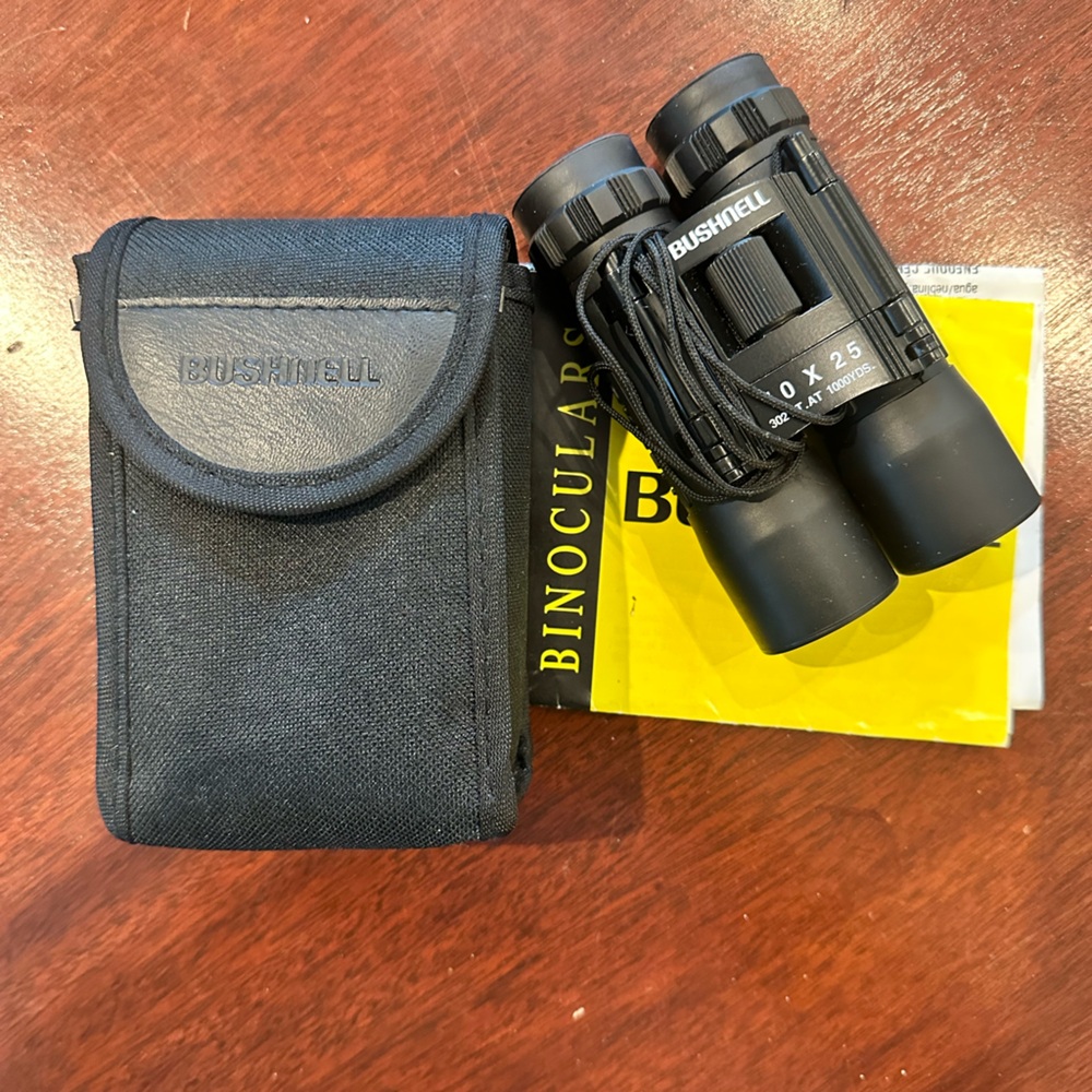 BUSHNELL‎ 10 x 25 Compact Binoculars